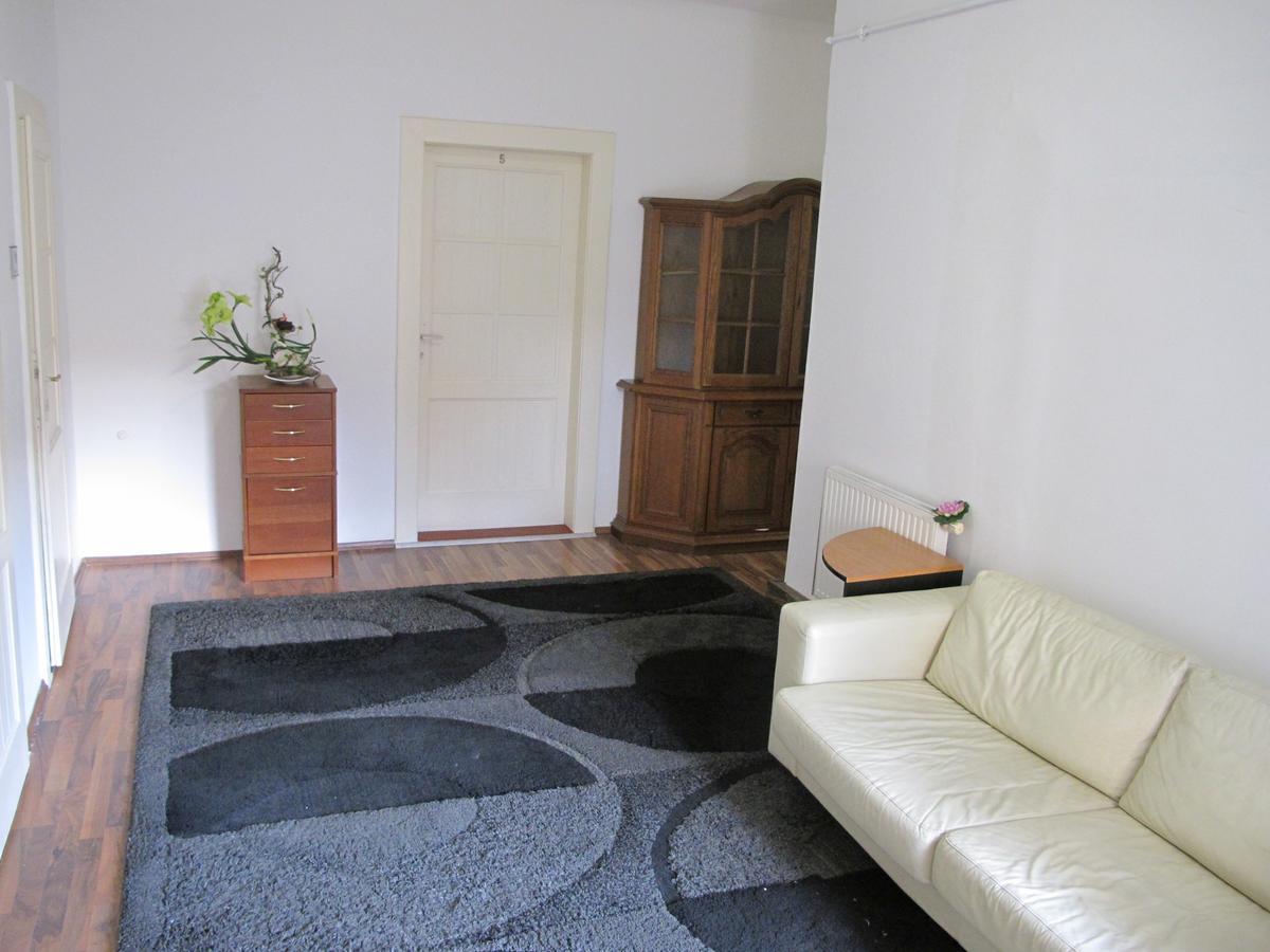 All Seasons Hostel Praga Exterior foto