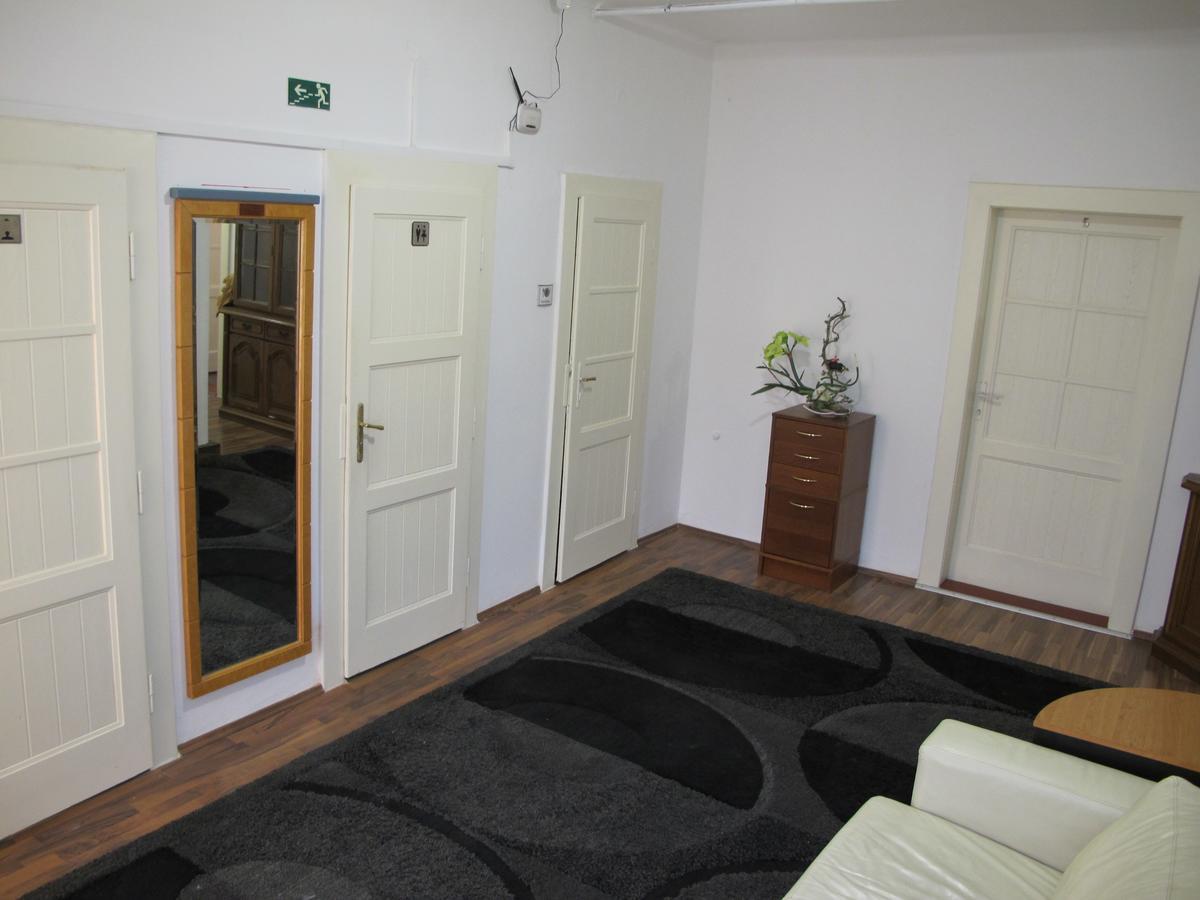 All Seasons Hostel Praga Exterior foto